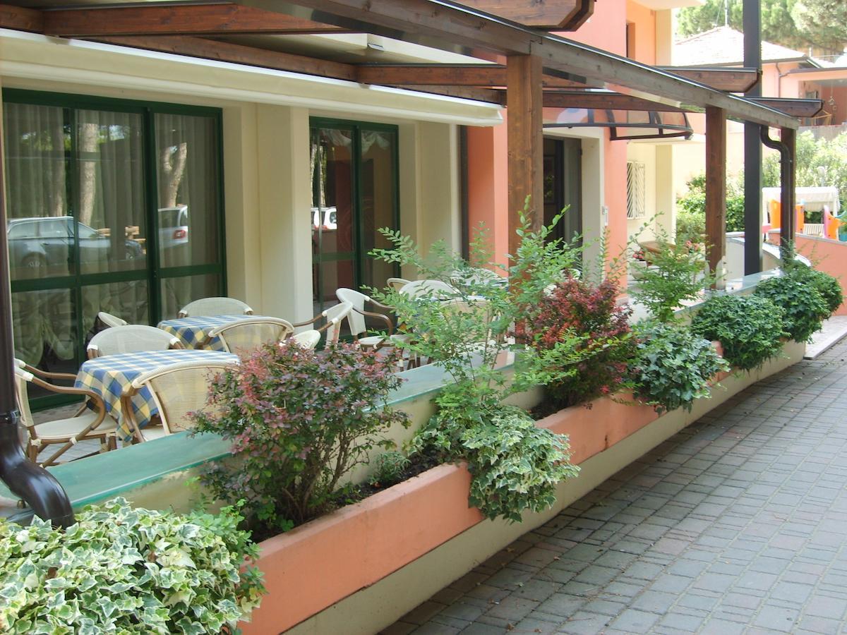 Hotel Valentino Pinarella Exteriér fotografie
