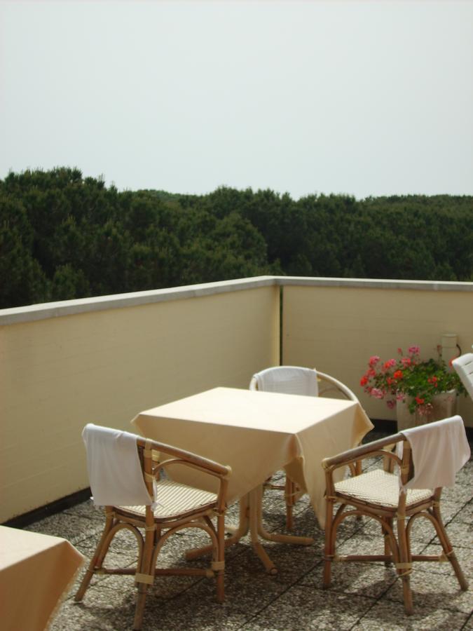 Hotel Valentino Pinarella Exteriér fotografie